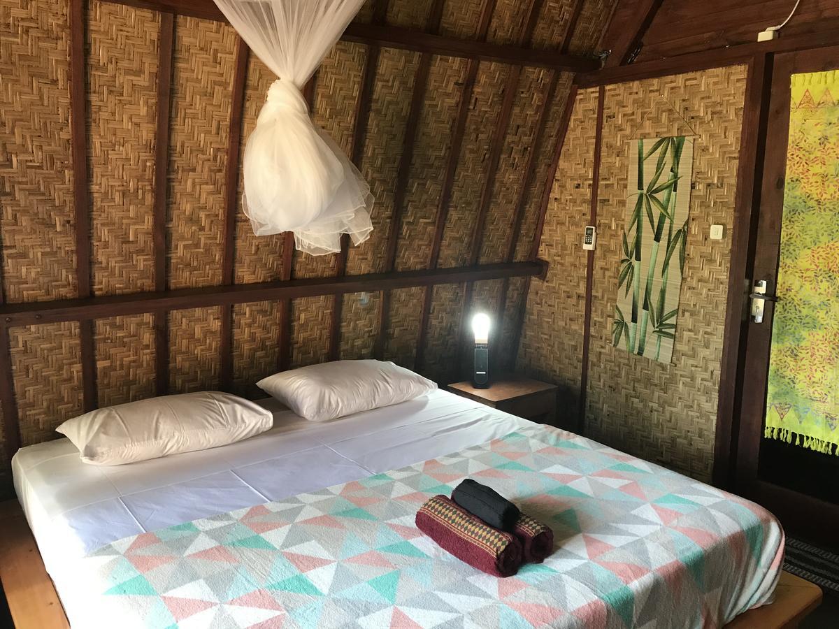Meno Madia Bungalows Gili Meno Exterior photo